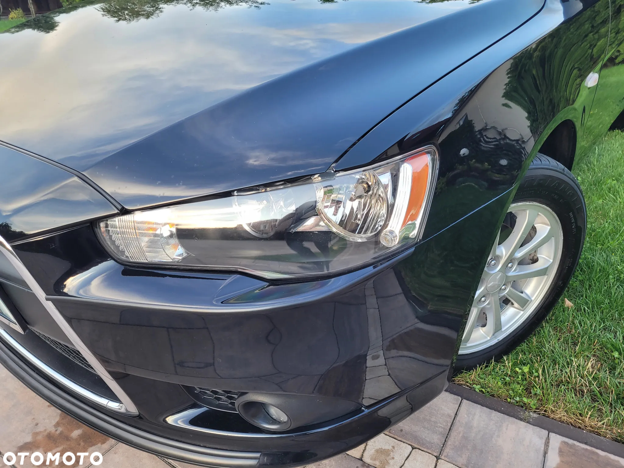Mitsubishi Lancer 1.6 Invite - 2