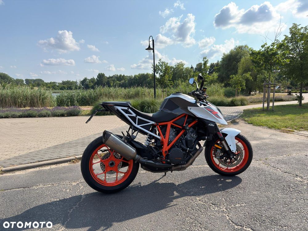 KTM Super Duke - 16