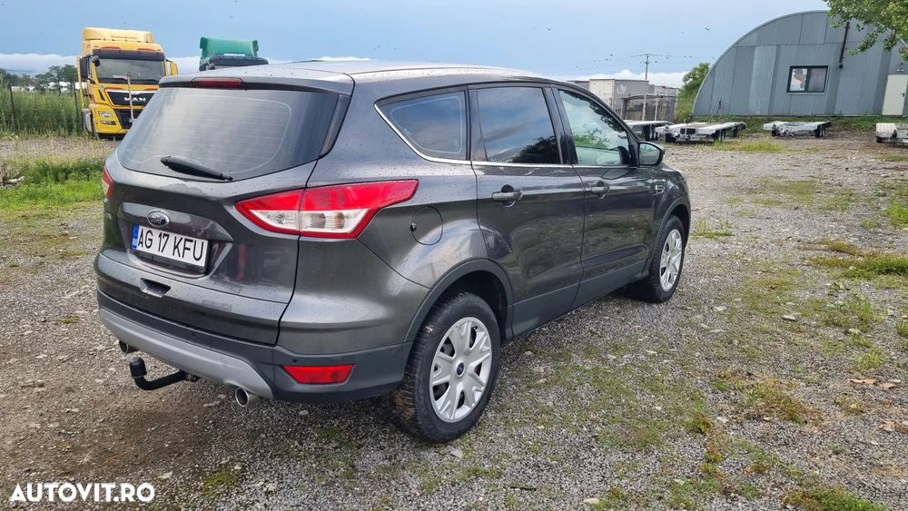 Ford Kuga 2.0 TDCi 4WD Powershift Titanium - 4