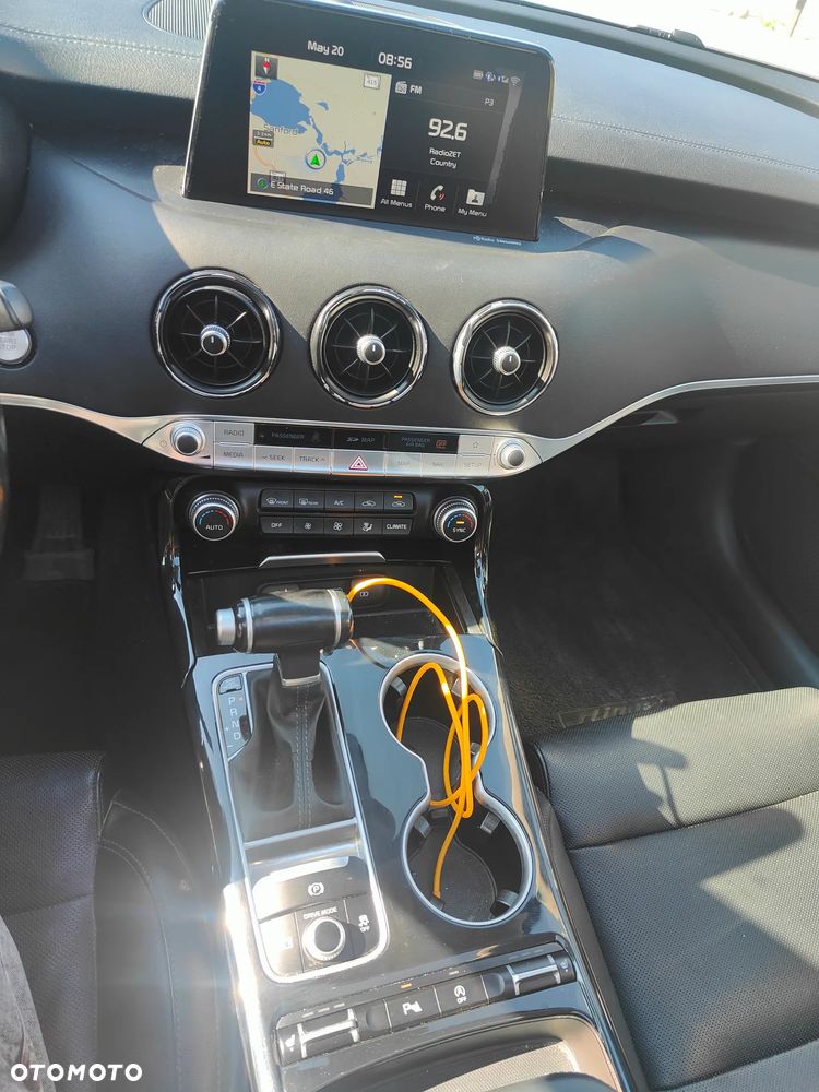 Kia Stinger - 22