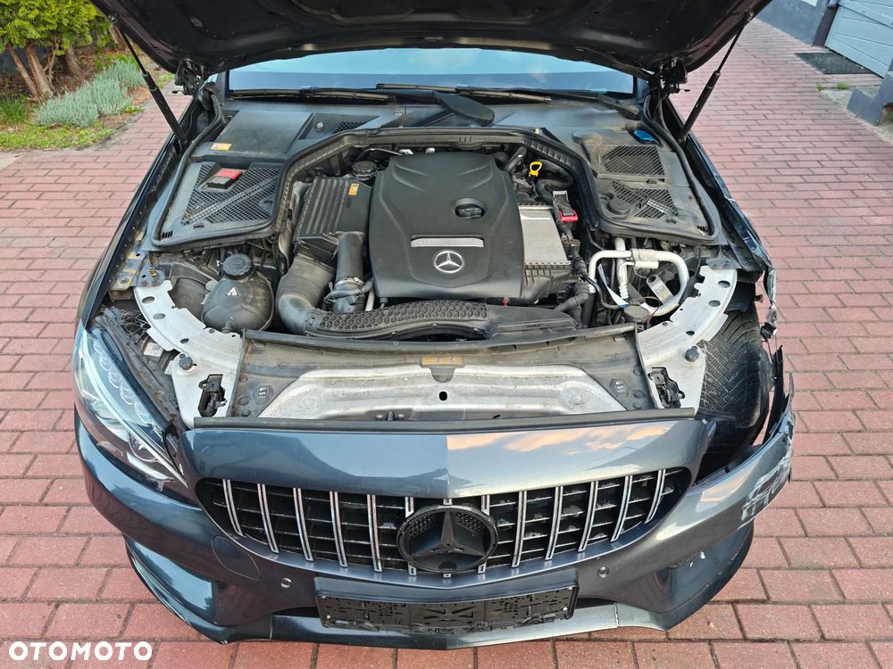 Mercedes-Benz Klasa C 250 7G-TRONIC - 35