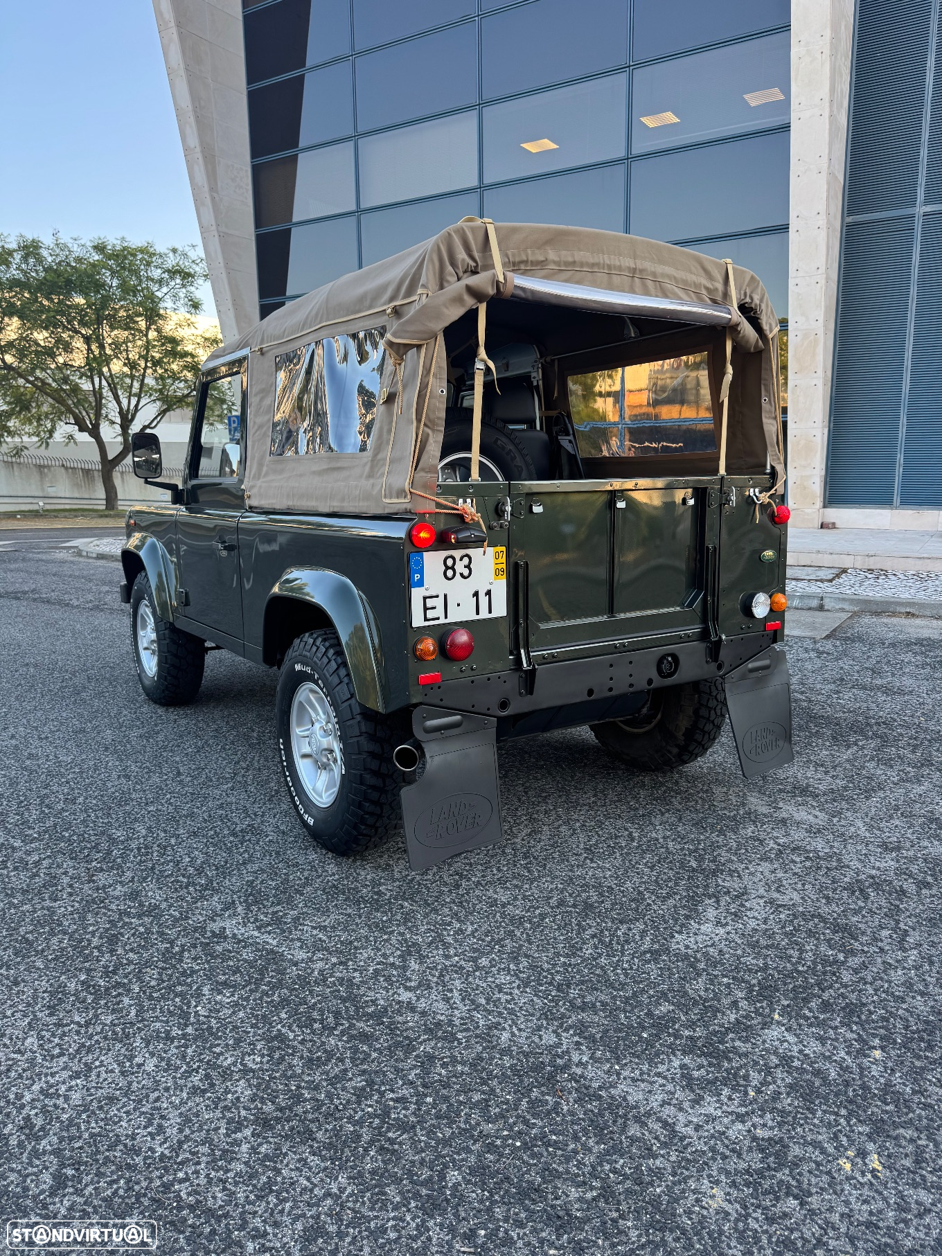 Land Rover Defender 90 SW 2.4 CRD S - 5