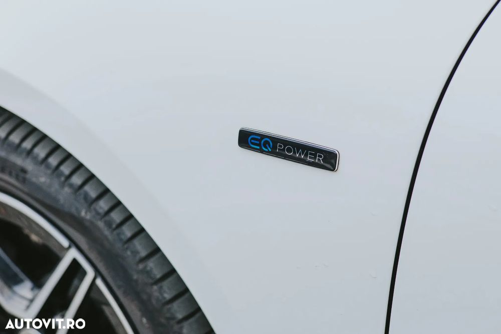 Mercedes-Benz CLA - 12