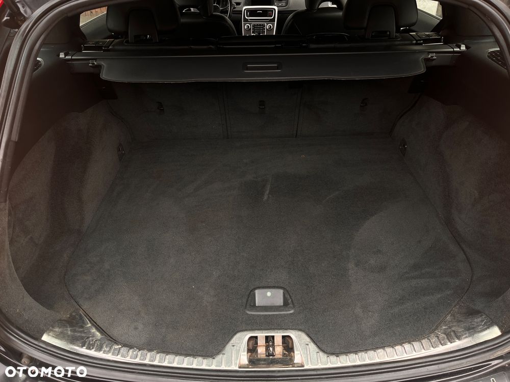 Volvo V60 D3 Momentum - 22