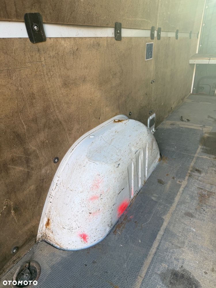 Mercedes-Benz Sprinter - 12