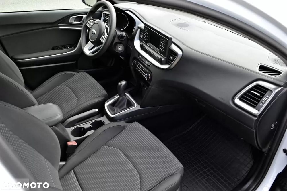 Kia Ceed 1.0 T-GDI M - 17