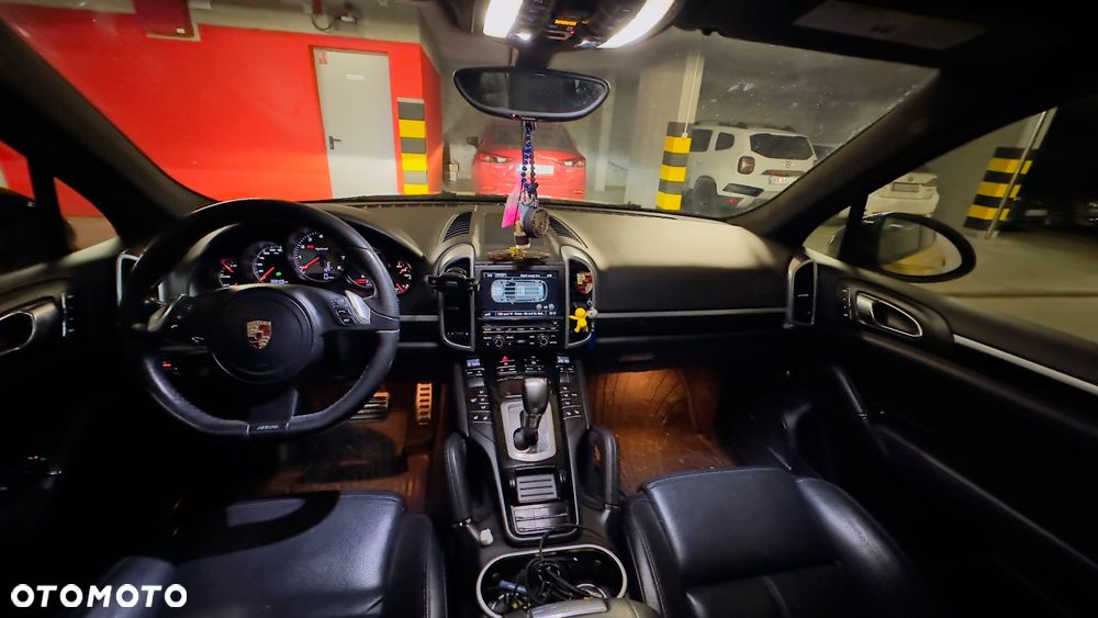 Porsche Cayenne - 11