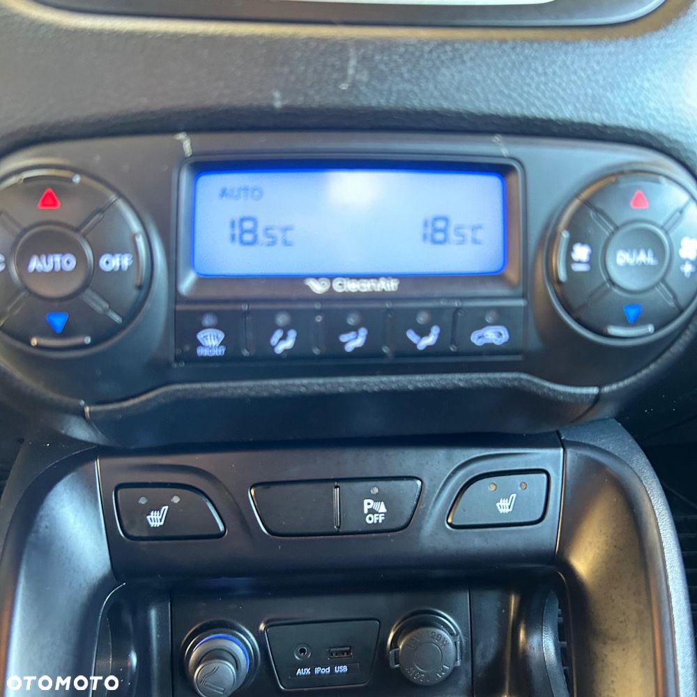 Hyundai ix35 2.0 CRDi 4WD Premium - 14