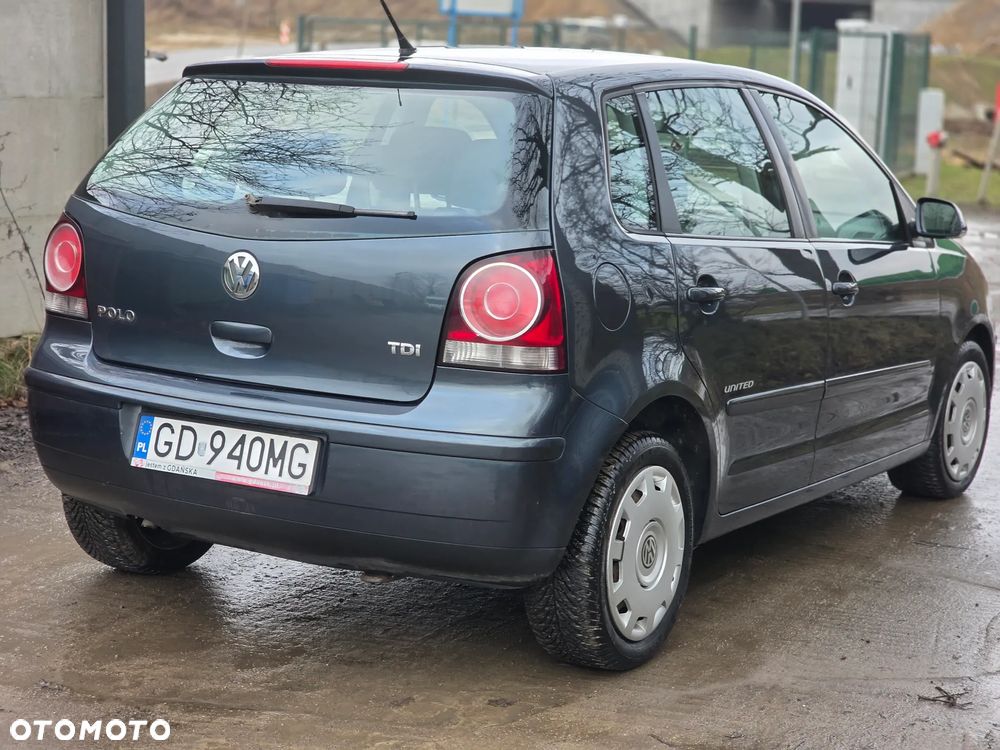 Volkswagen Polo 1.4 TDI Comfortline - 2