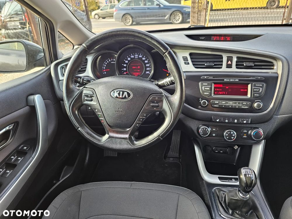 Kia Ceed 1.4 CVVT Dream Team Edition - 8