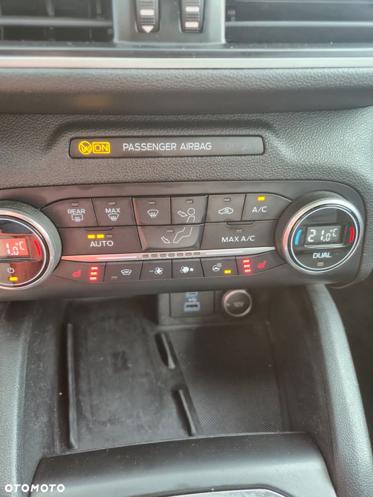 Ford Kuga 2.0 EcoBlue mHEV FWD Titanium - 9