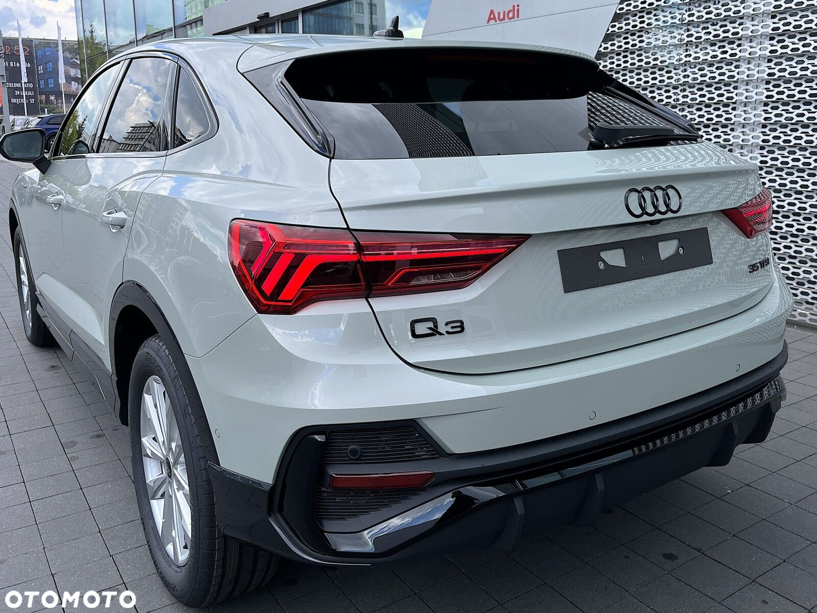 Audi Q3 Sportback - 11