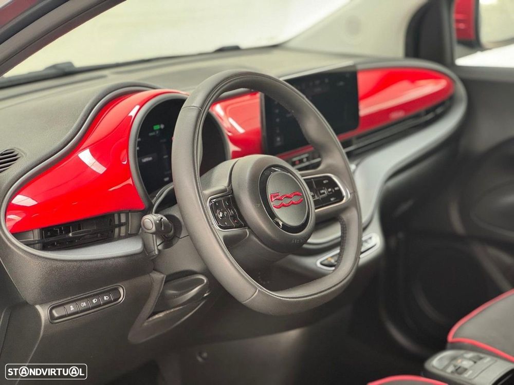 Fiat 500e 23,8kWh Red - 10