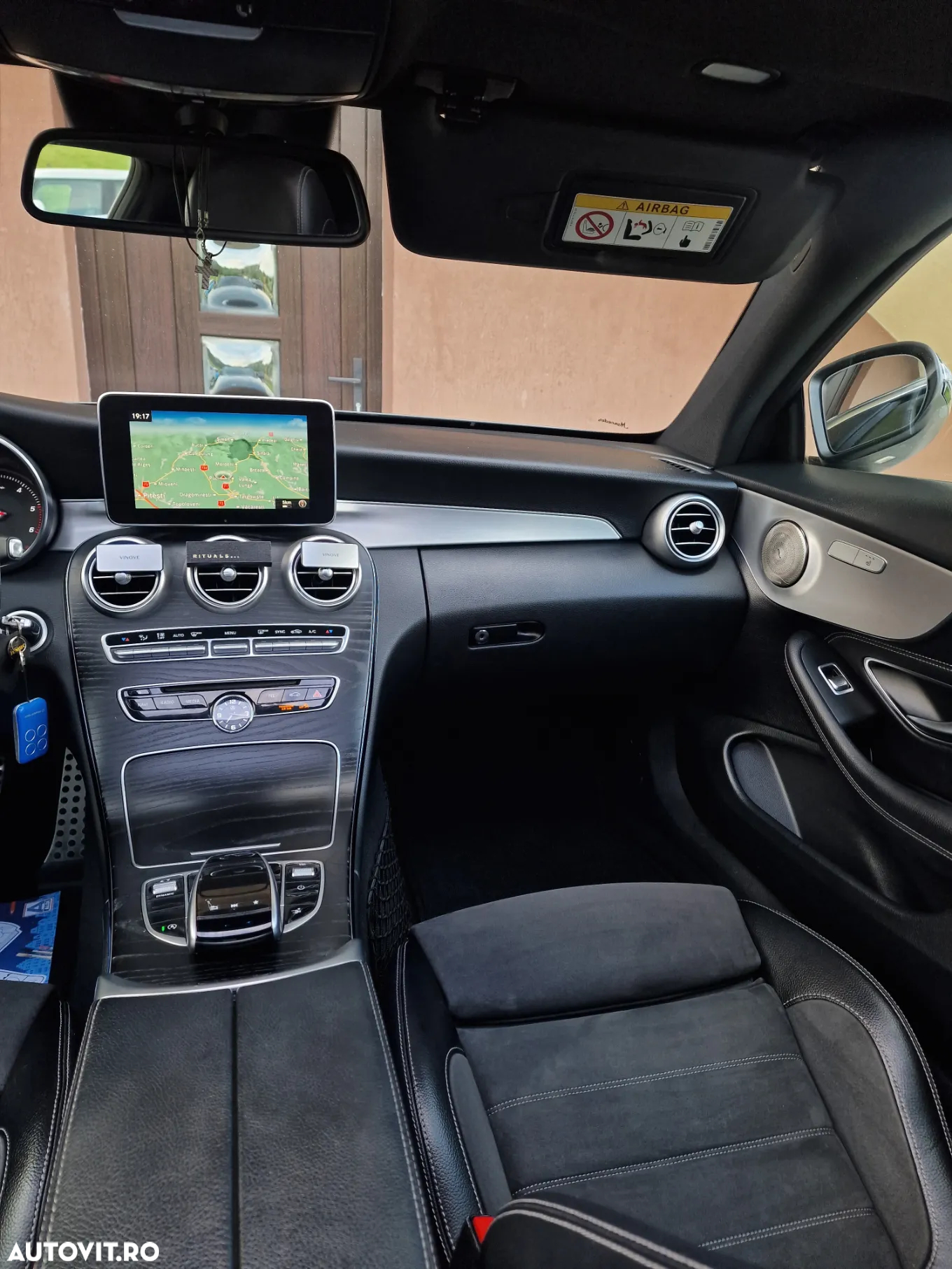 Mercedes-Benz C 220 d Coupe 9G-TRONIC AMG Line - 23