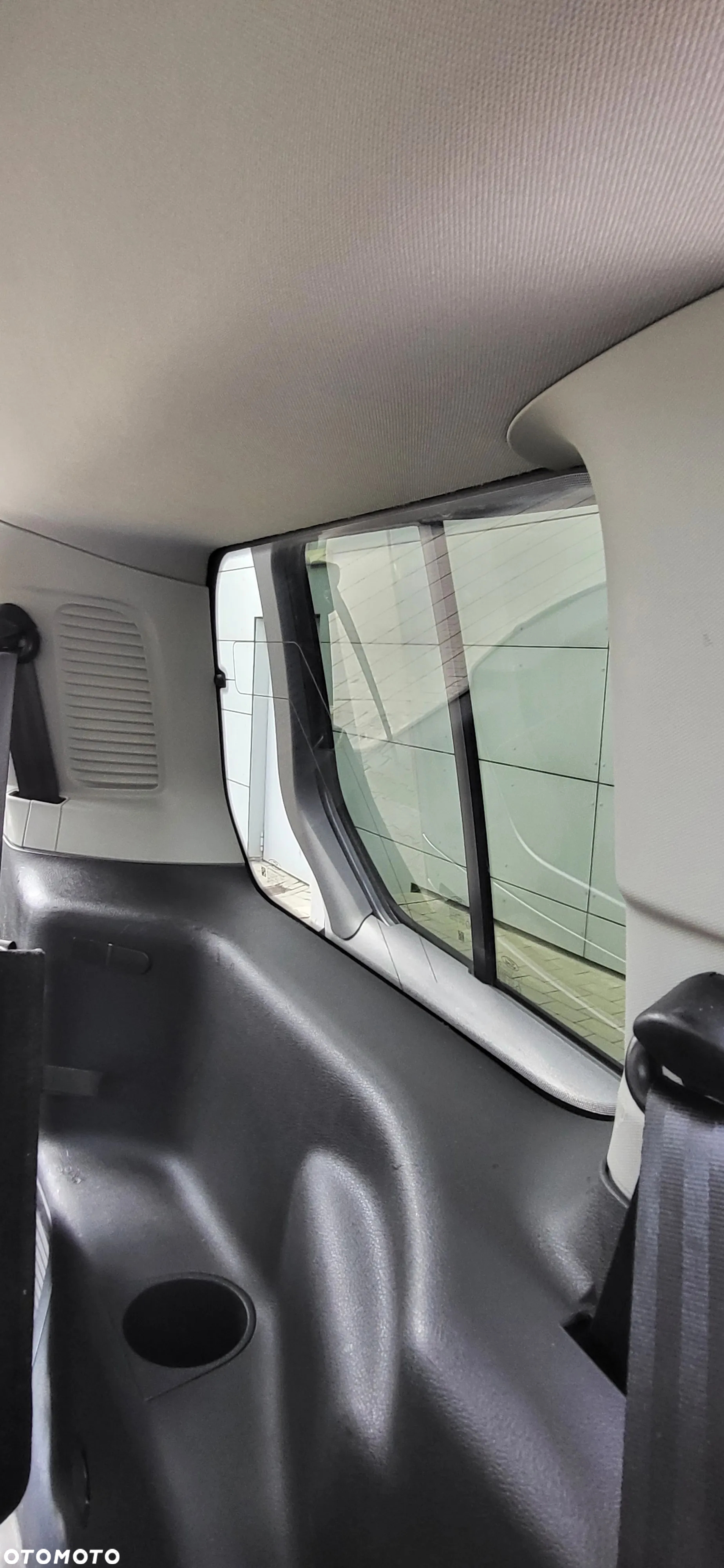 Ford Tourneo Connect 1.5 TDCi Trend - 14