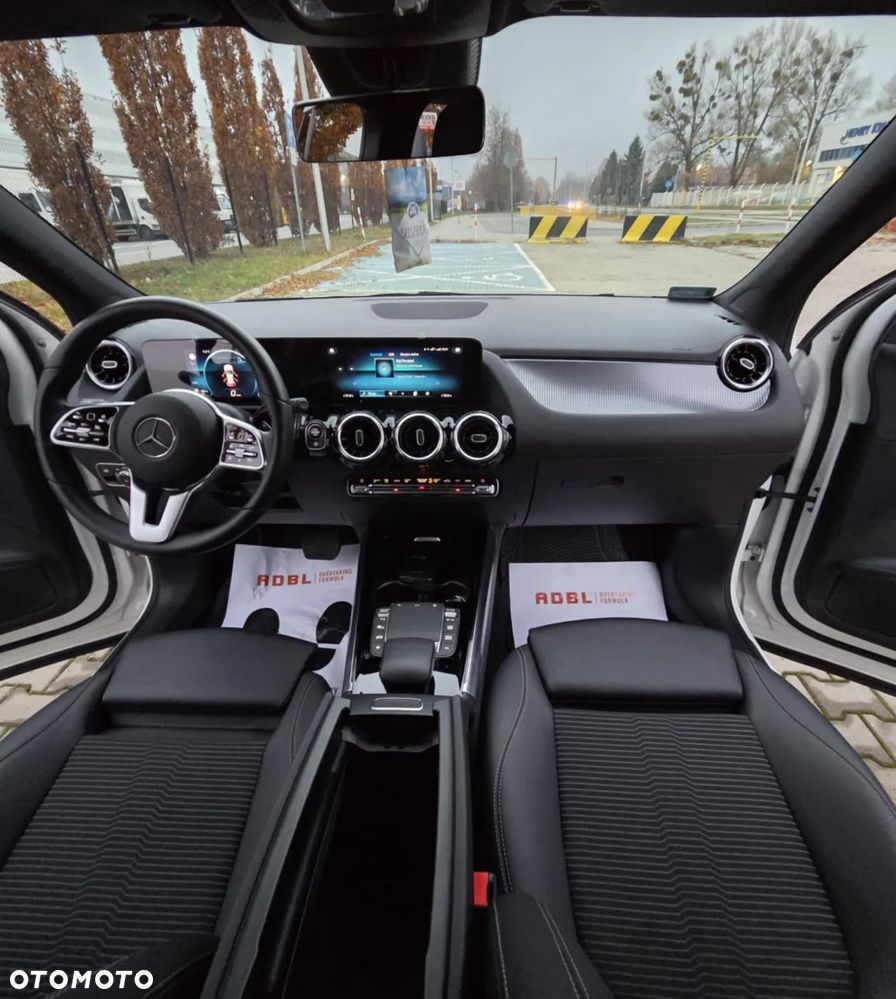 Mercedes-Benz GLA 200 Business Edition - 26