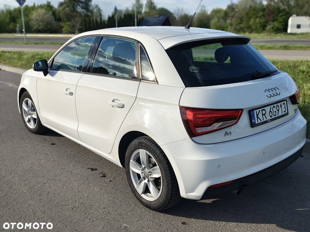 Audi A1 Sportback 1.0 TFSI S tronic - 3