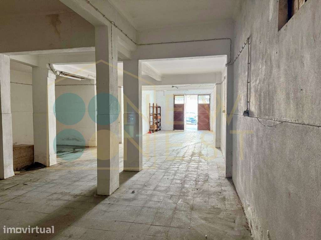 Garagem / Armazém na Camarinha com casa de banho | Setúbal - Grande imagem: 3/12