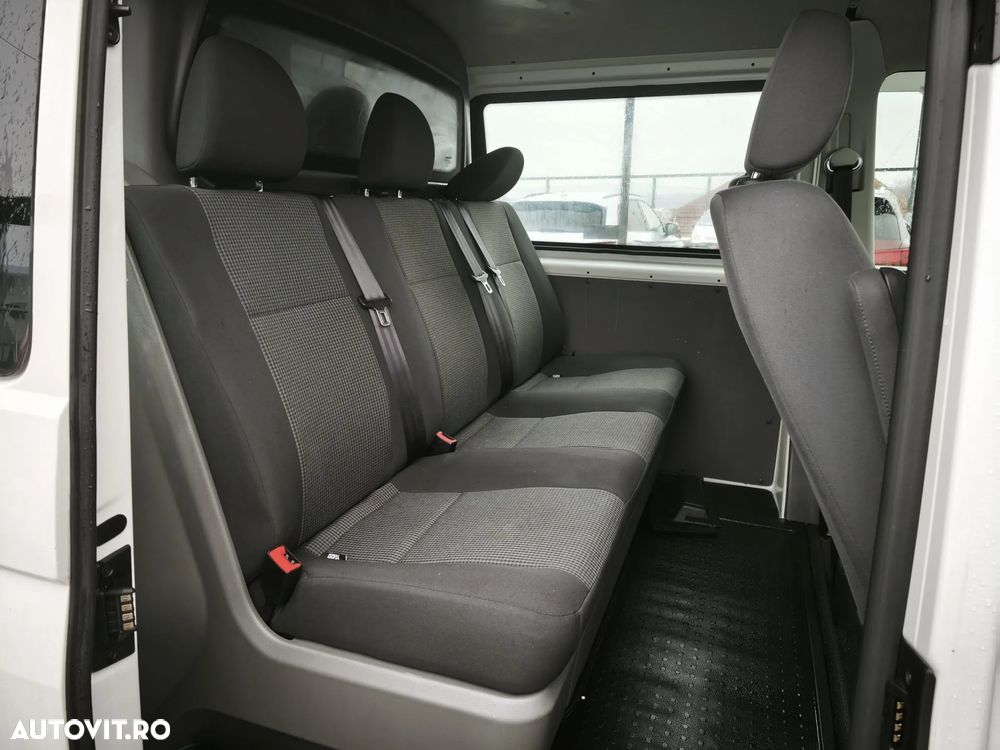 Volkswagen Transporter - 10