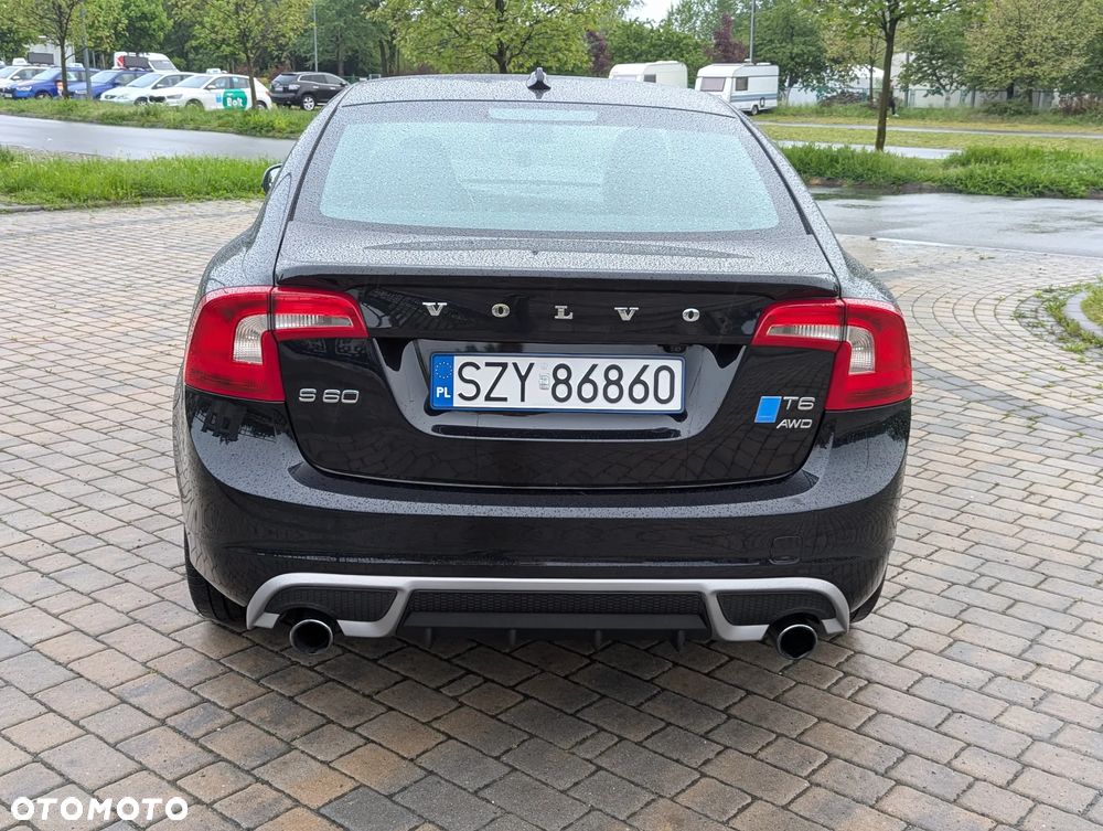 Volvo S60 T6 AWD R-Design - 5