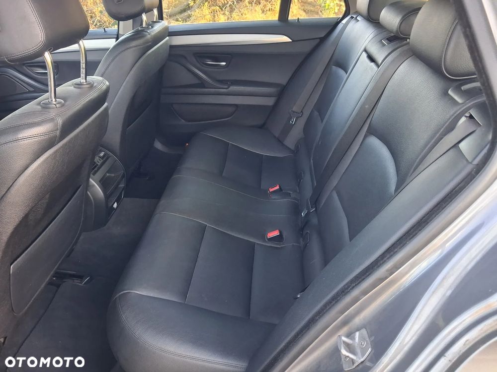 BMW Seria 5 520d Edition Fleet Sport - 14