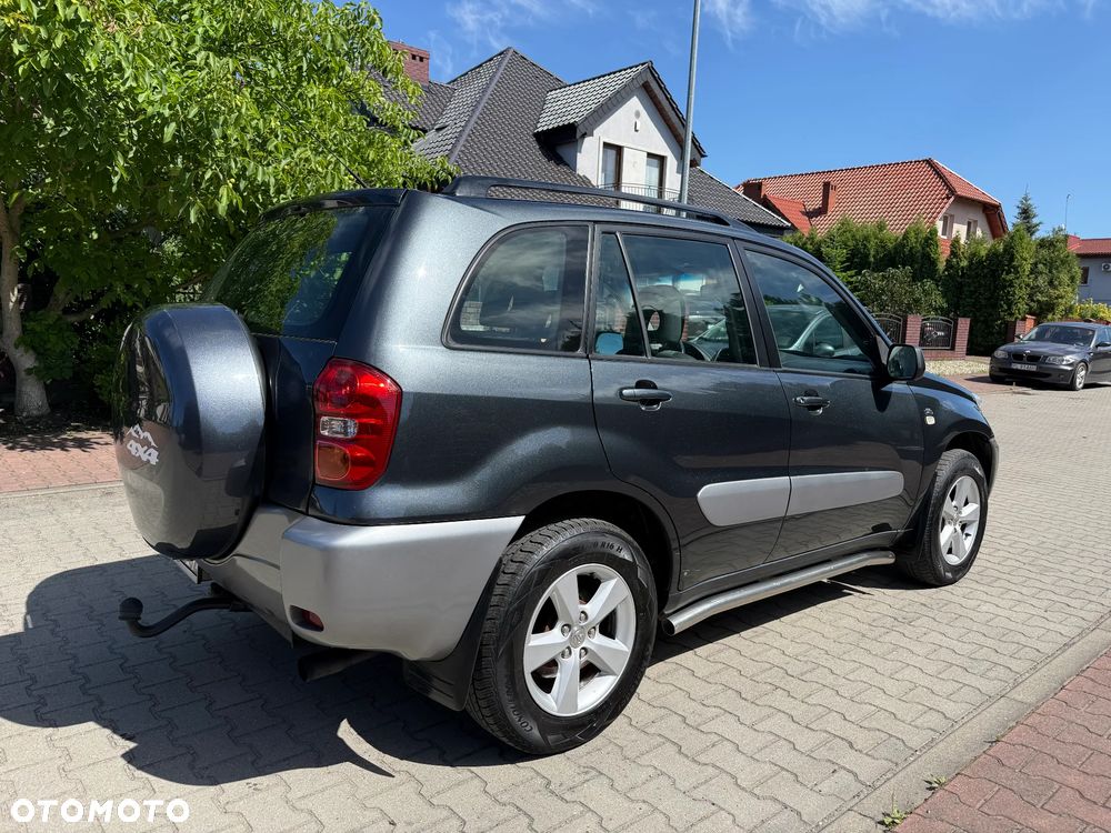 Toyota RAV4 D-4D 4x4 - 3