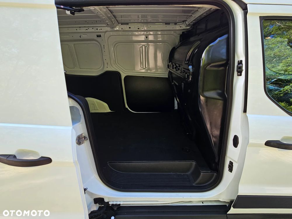 Ford Transit Connect - 19