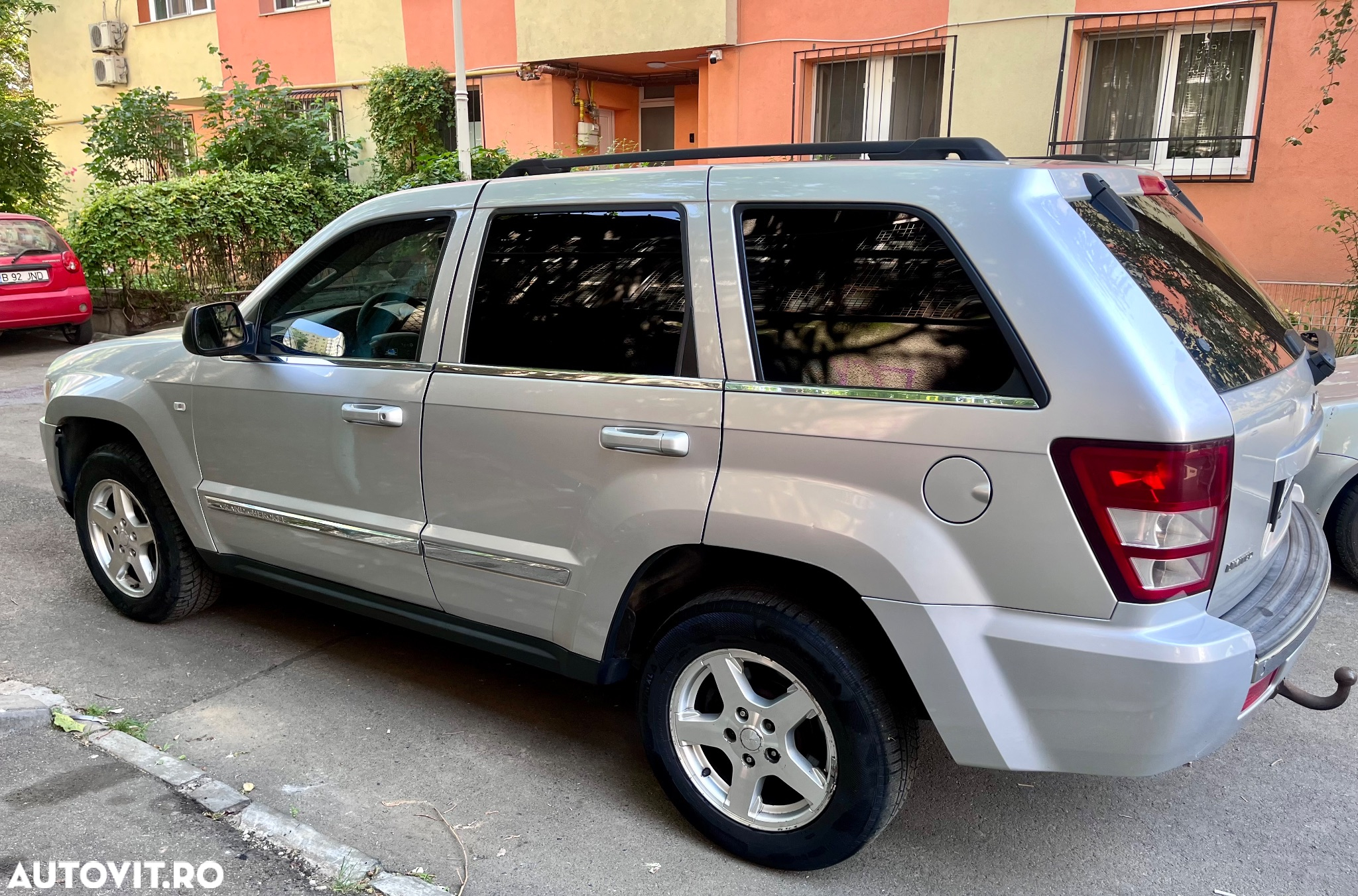 Jeep Grand Cherokee - 8