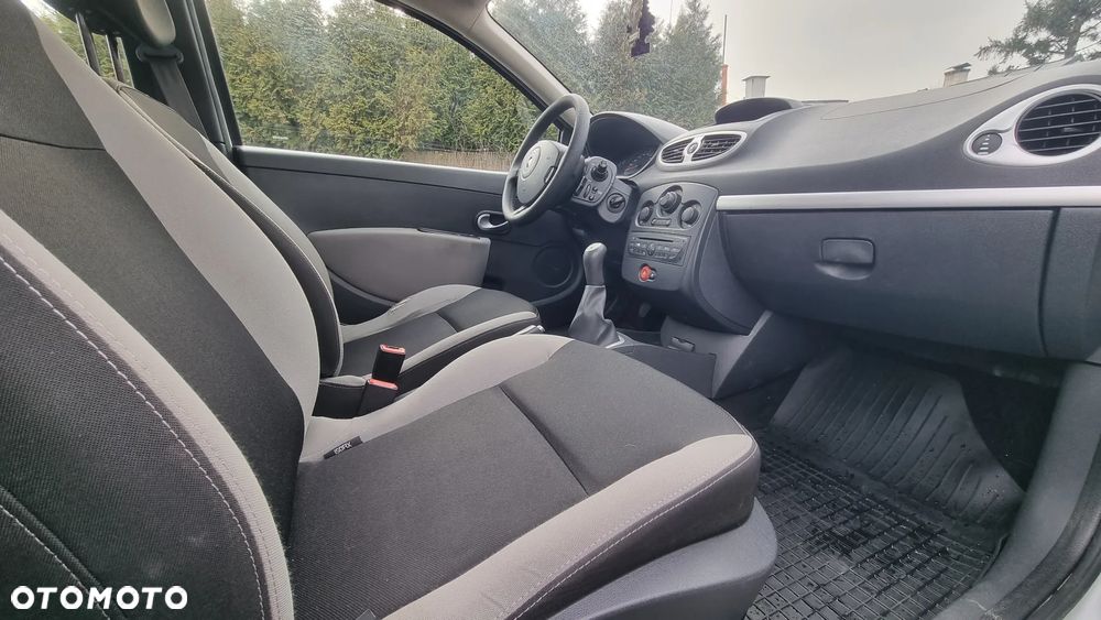 Renault Clio 1.5 dCi 75 Expression - 14