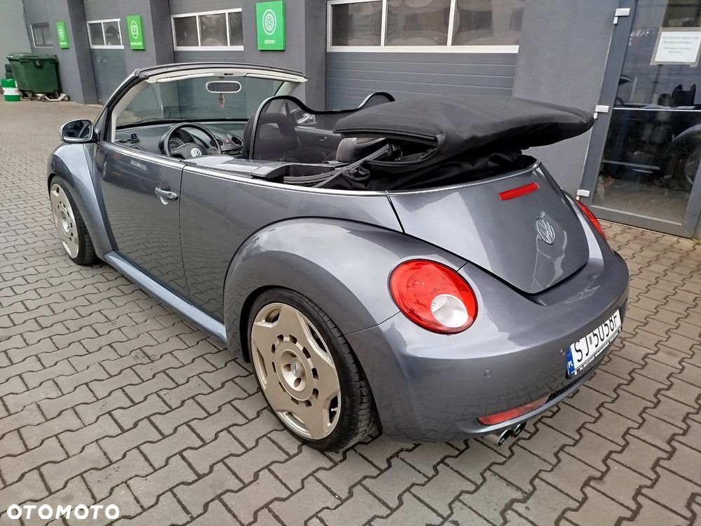 Volkswagen New Beetle - 3