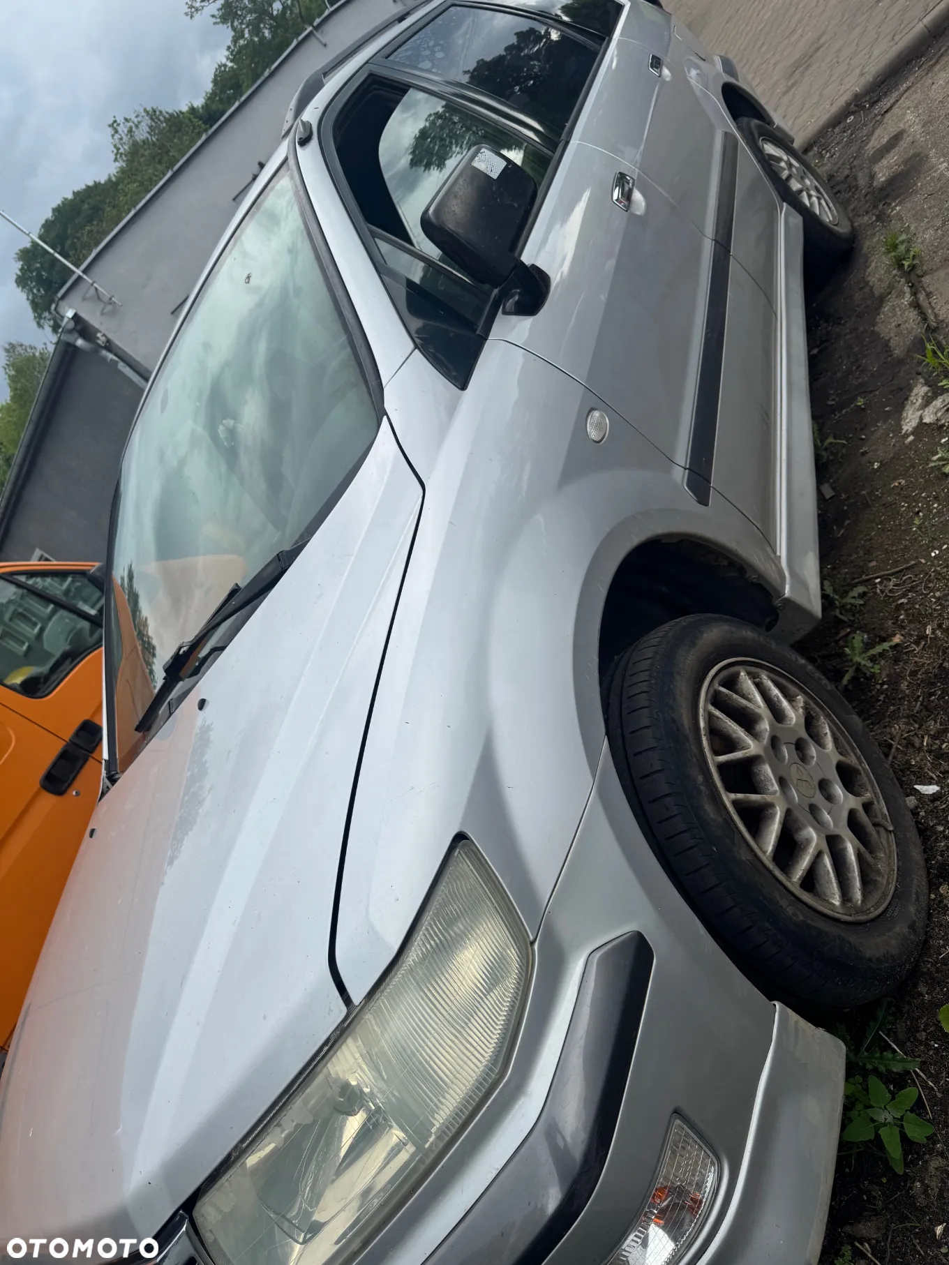 Mitsubishi Space Wagon na części - 2