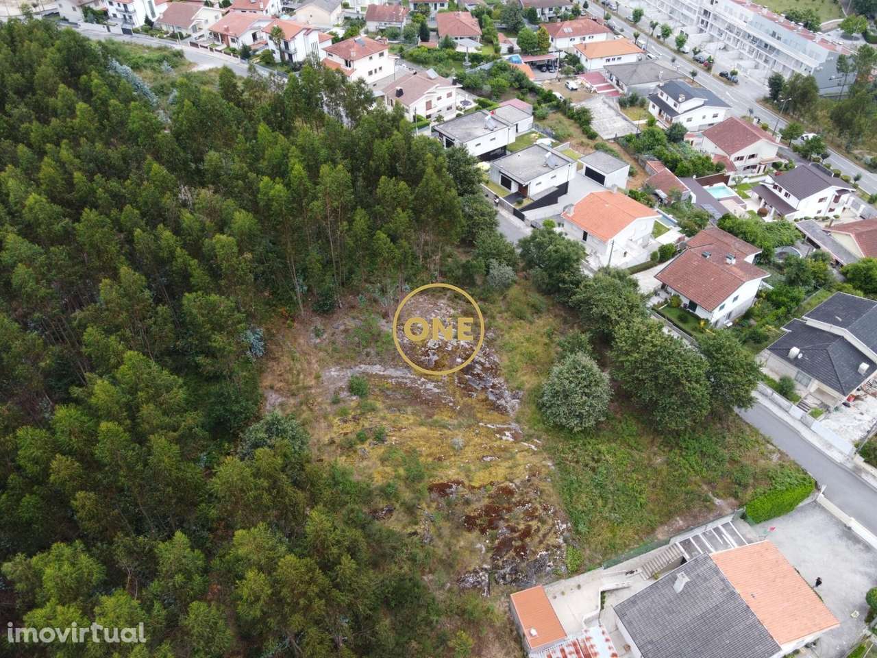 Terreno Urbano com 2.850m2, localizado em Santo Estevão (Briteiros) - Grande imagem: 4/14