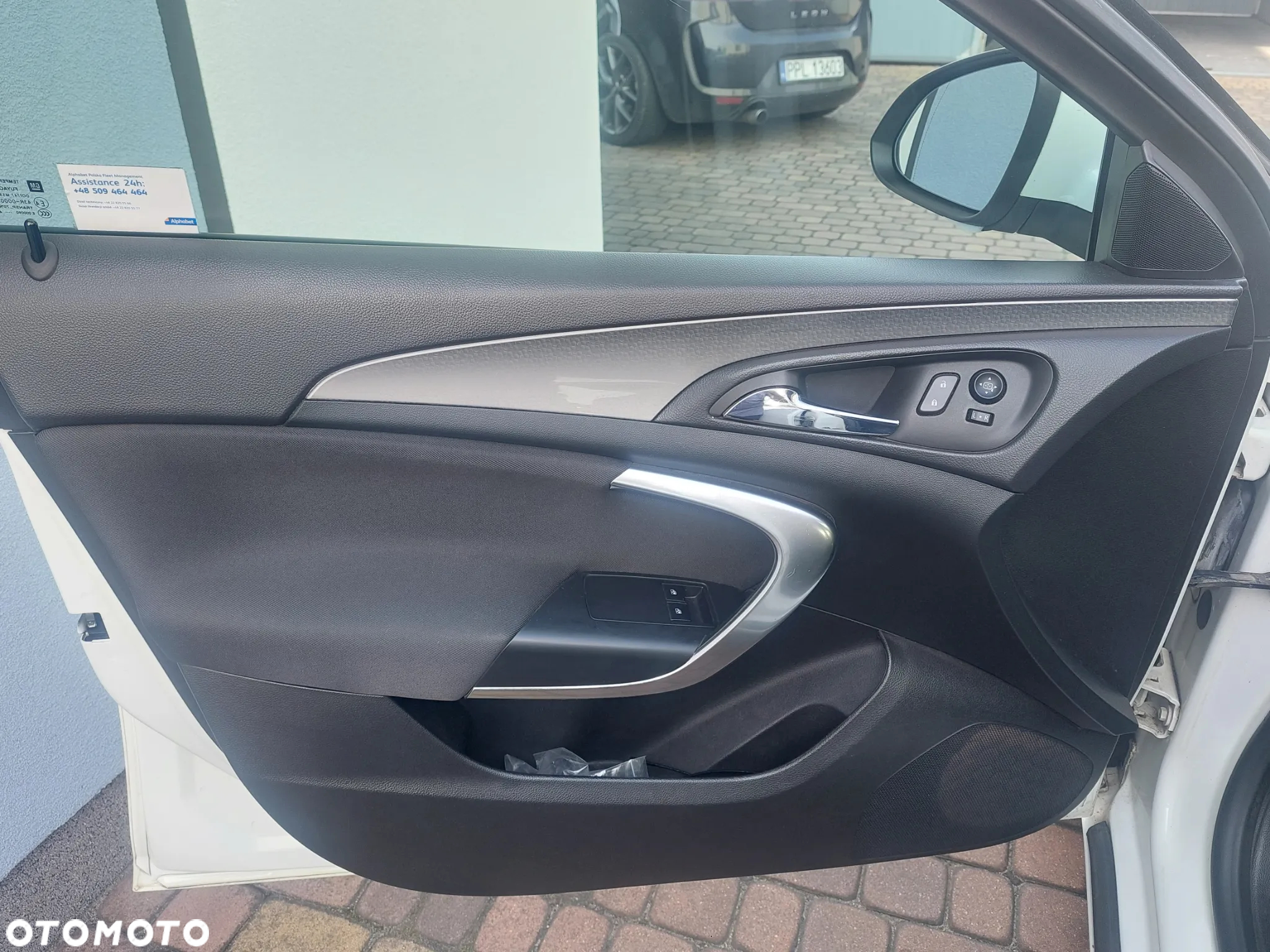 Opel Insignia 1.8 - 10