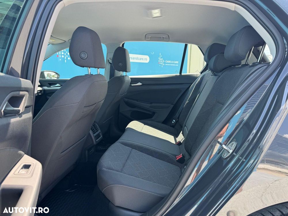 Volkswagen Golf - 9