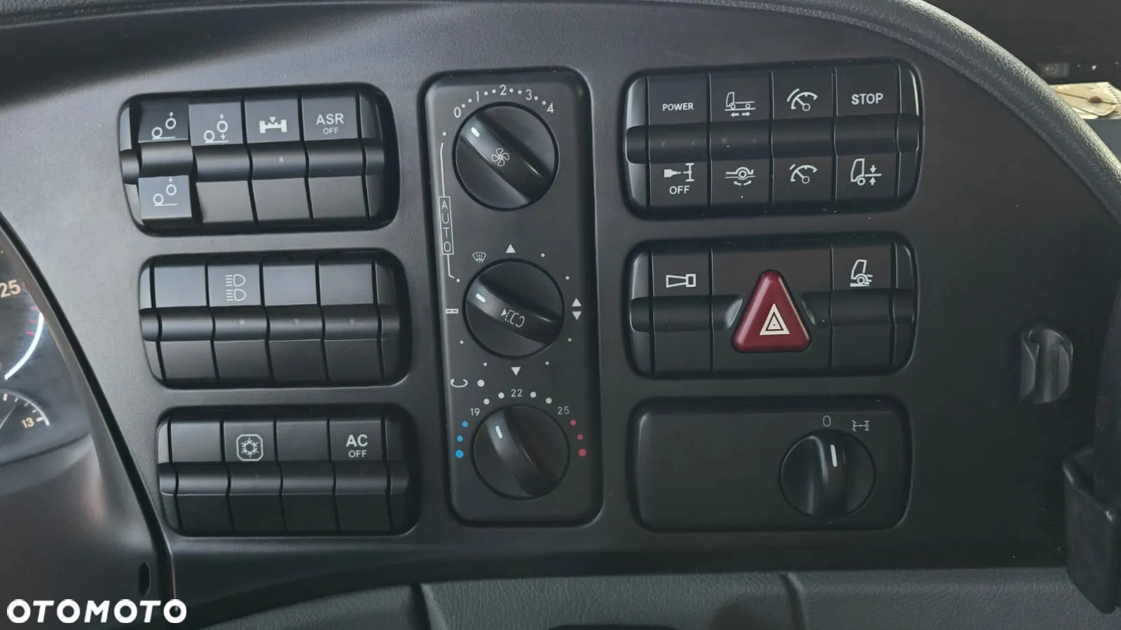 Mercedes-Benz Actros 2541 6x2 kontener izoterma niski przebieg super stan laweta rama do zabudowy - 28