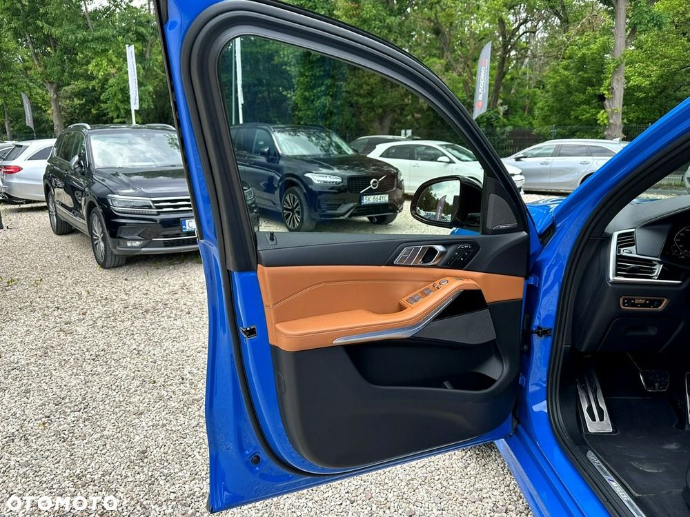 BMW X7 M50i sport - 16