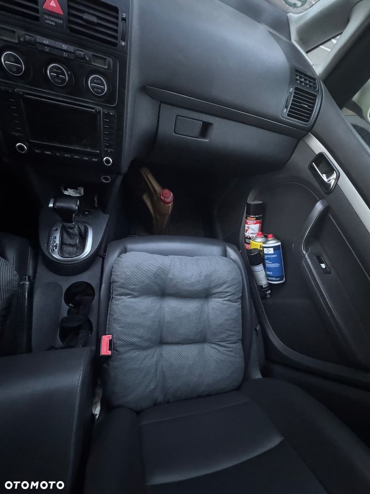 Volkswagen Touran 2.0 TDI DPF Highline DSG - 15