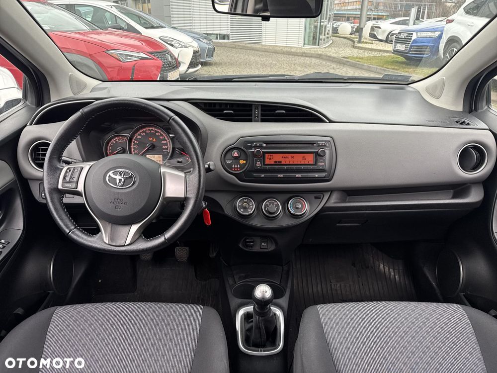 Toyota Yaris 1.0 Active EU6 - 11