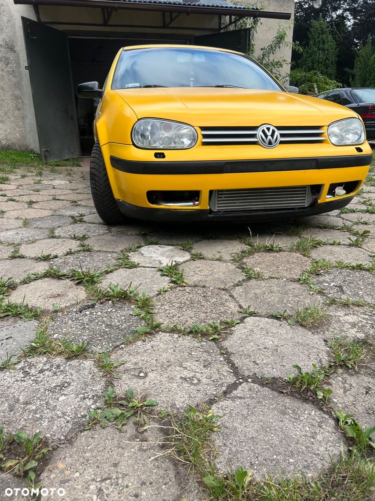 Volkswagen Golf - 5