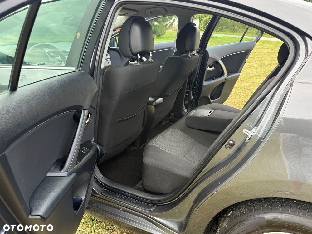 Toyota Avensis 2.0 D-4D Active - 26