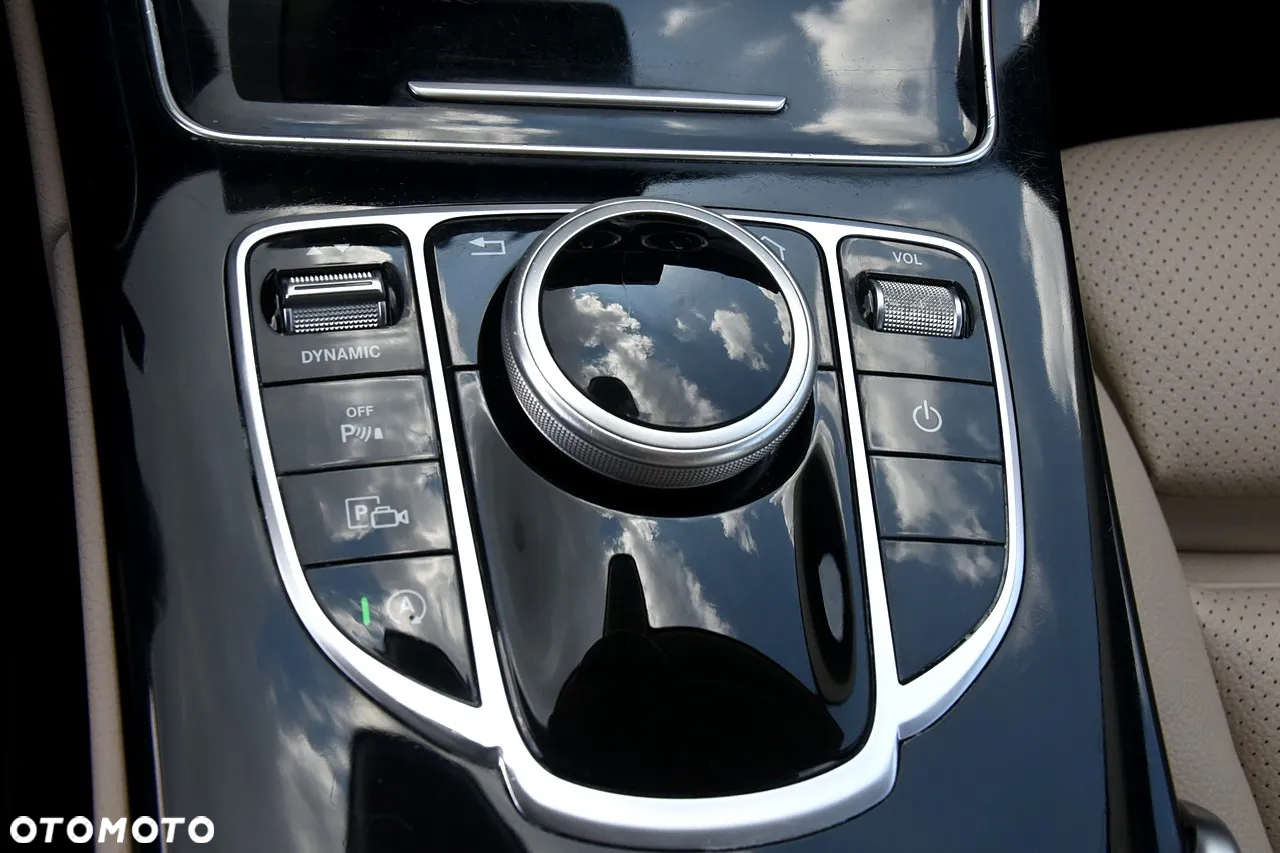 Mercedes-Benz Klasa C 200 4MATIC 9G-TRONIC - 19
