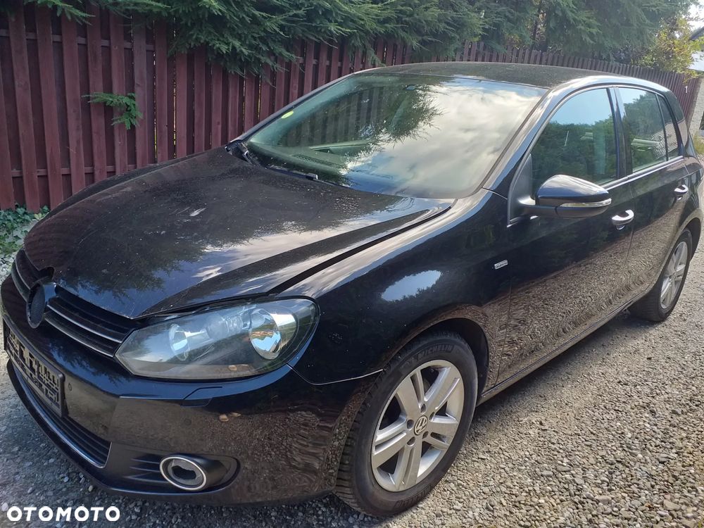 Volkswagen Golf - 1