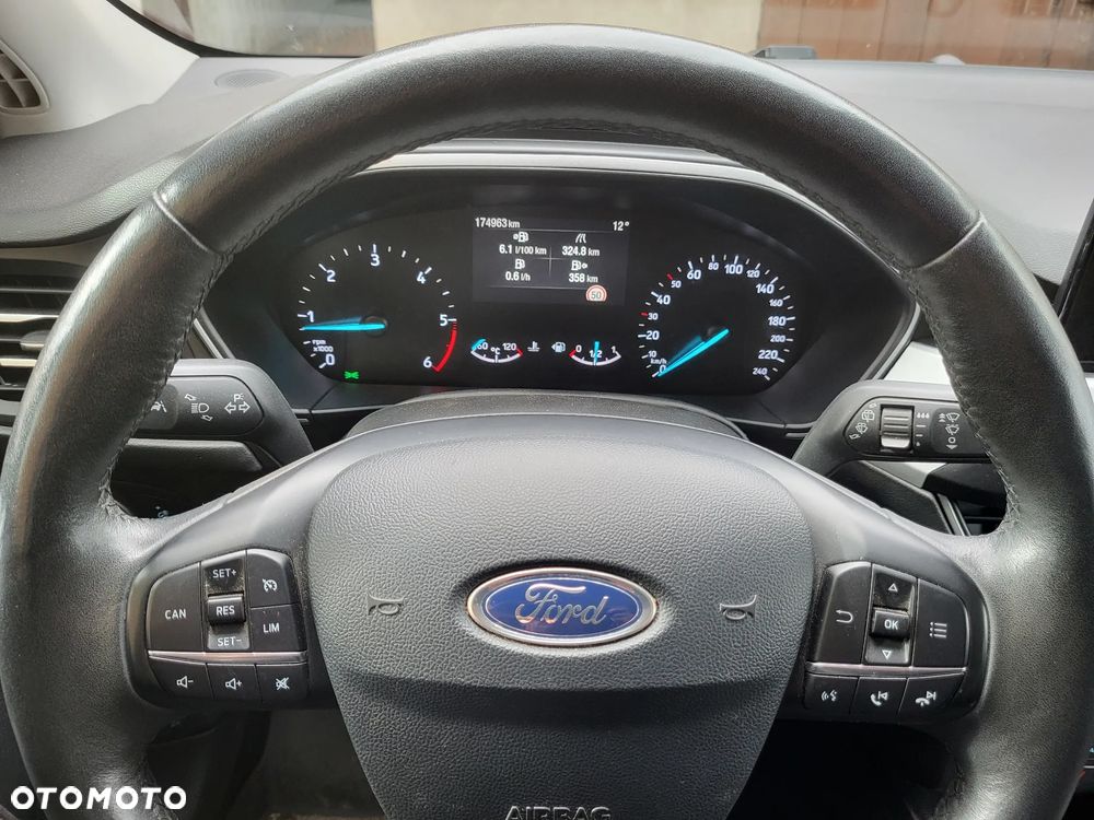 Ford Focus - 21