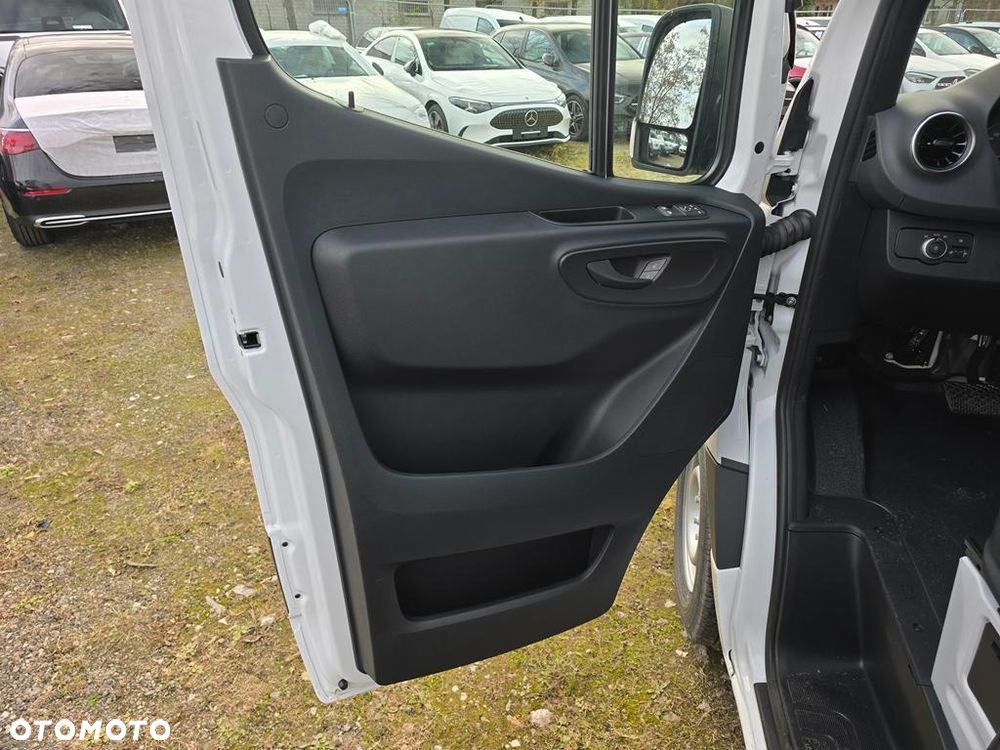 Mercedes-Benz Sprinter 317 CDI Long PRO 9G-Tronic - 11