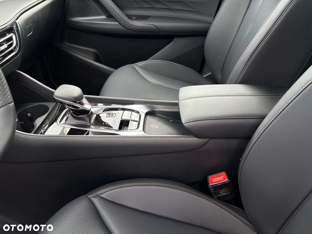 MG HS 1.5T HEV+ Exclusive - 24