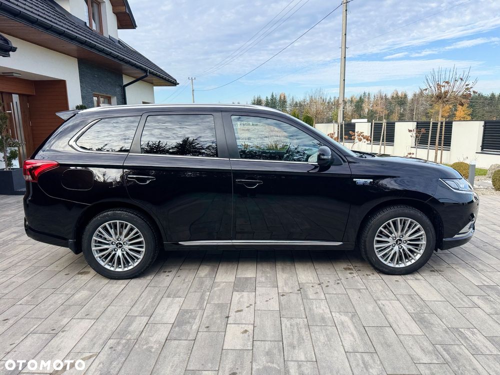 Mitsubishi Outlander 2.4 4WD Diamant+ - 4