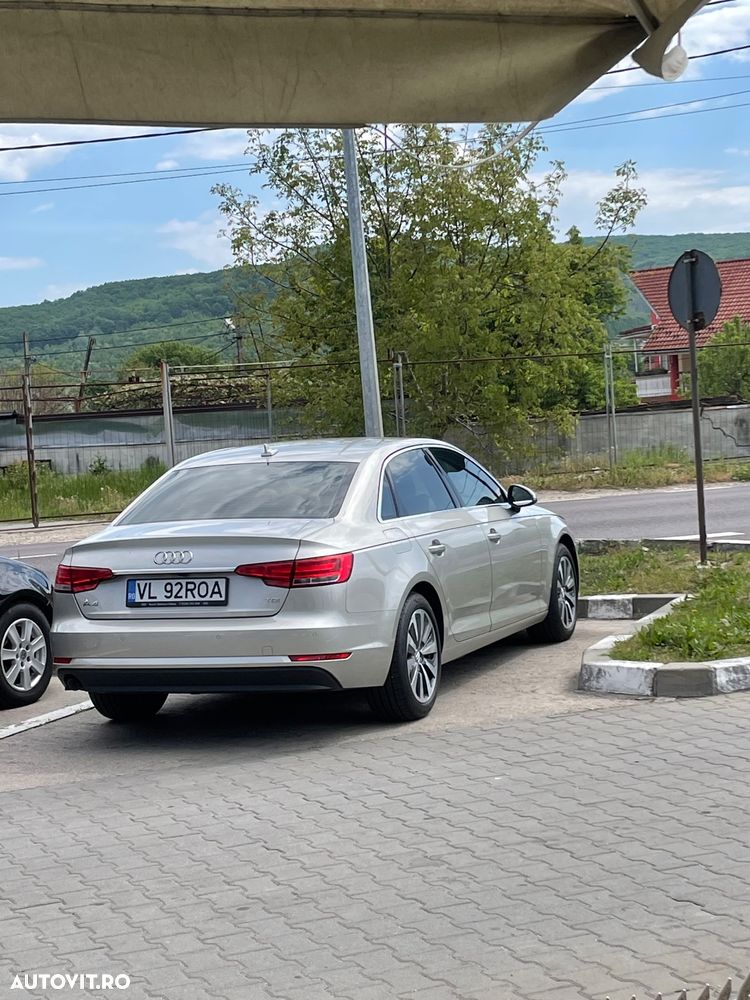 Audi A4 2.0 TDI S tronic Design - 39