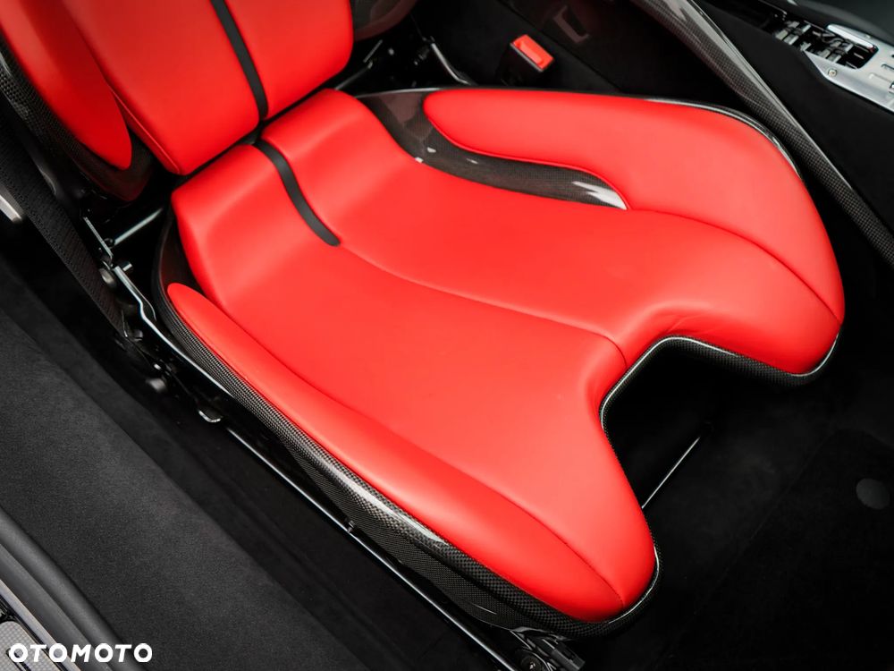 Ferrari SF90 Spider - 37