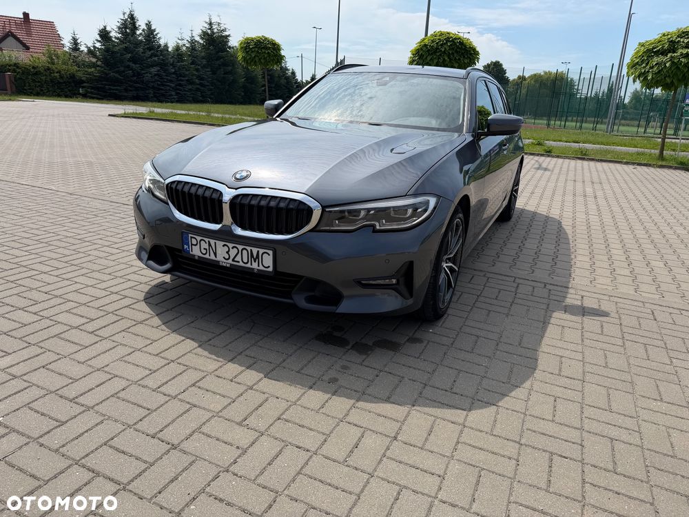BMW Seria 3 320d Sport Line - 2