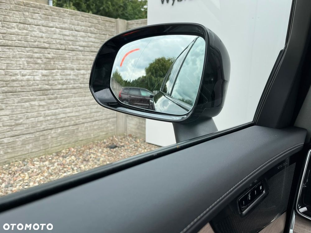 Volvo XC 90 - 30